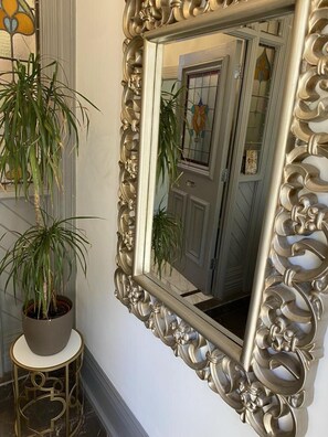 House | Property grounds - Seaside Retreat at Port Talbot (Port Talbot)