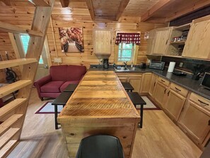 Kühlschrank, Mikrowelle, Geschirrspüler