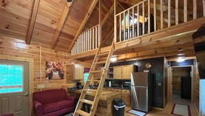 TV, offices - Pluggy’s Place - Perfect Location |Outdoor Firepit (Beattyville)