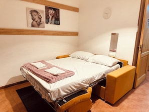 2 camere, ferro/asse da stiro, Wi-Fi, lenzuola