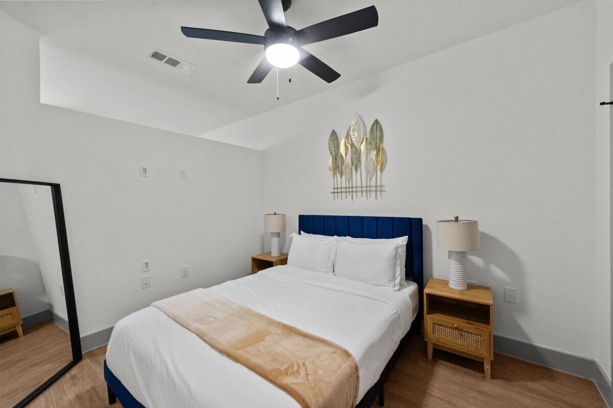 Unit 2081 · Luxury Queen bed near Grandscape/Frisco Gym/Pool