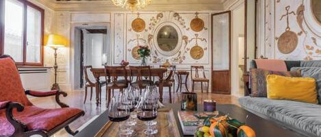 TV connectée, cheminée