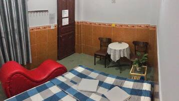 Basic Single Room | Free WiFi, bed sheets