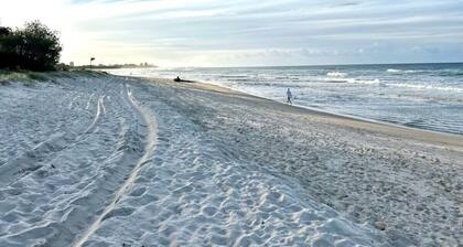 Sunnyboy at Fingal Head, pet friendly