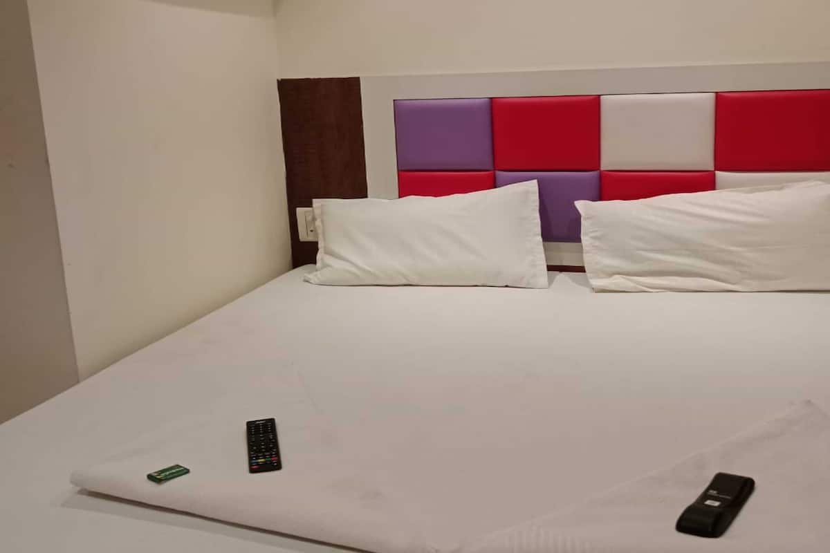 Deluxe Room | Premium bedding, desk, free WiFi, bed sheets