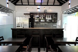 Restaurant - Wetland Resort  (Uswetakeiyawa)