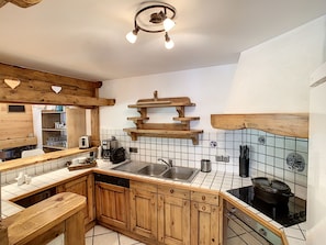 Réfrigérateur, micro-ondes, four, lave-vaisselle