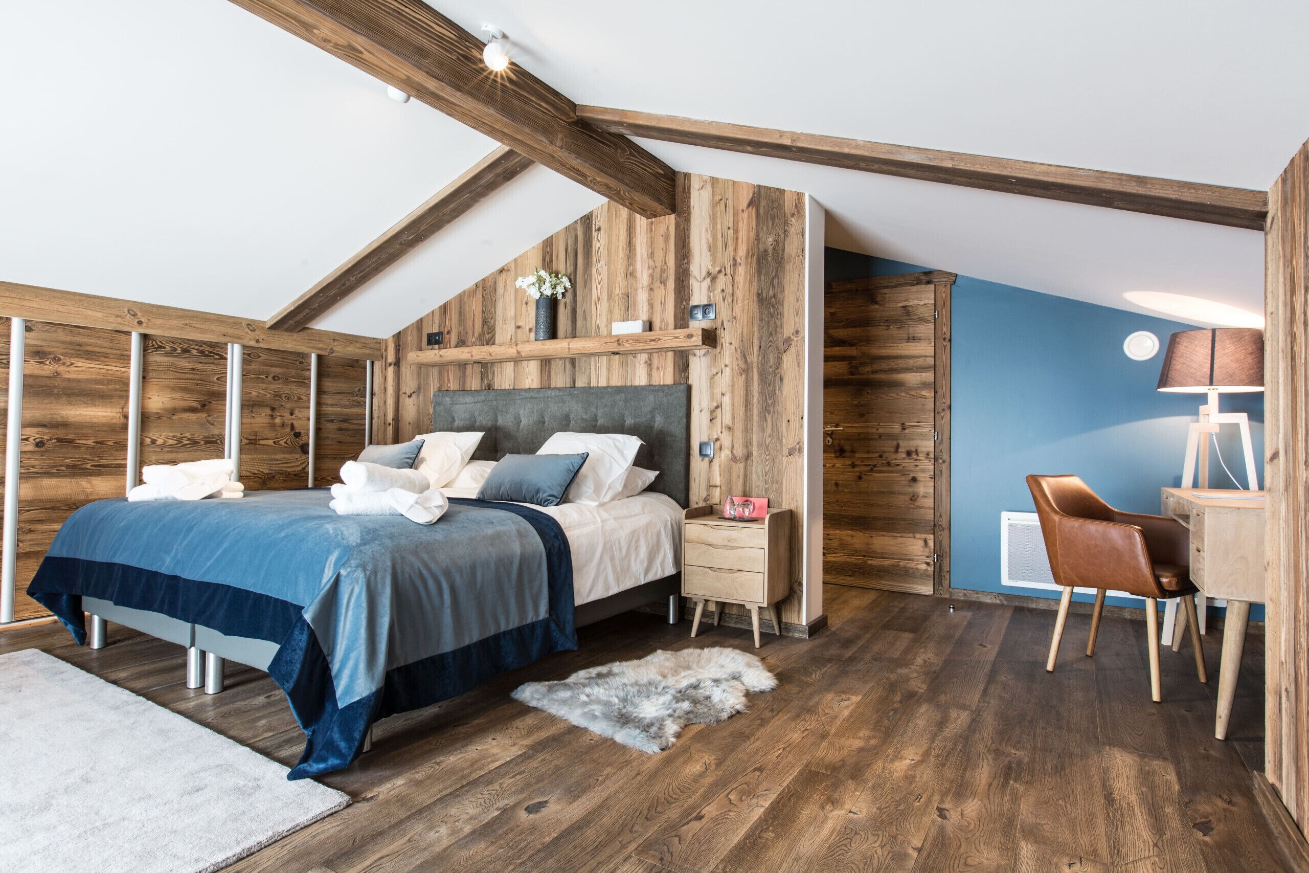 7 bedrooms, in-room safe, iron/ironing board, free WiFi