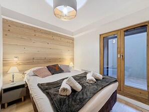 3 bedrooms, free WiFi, bed sheets