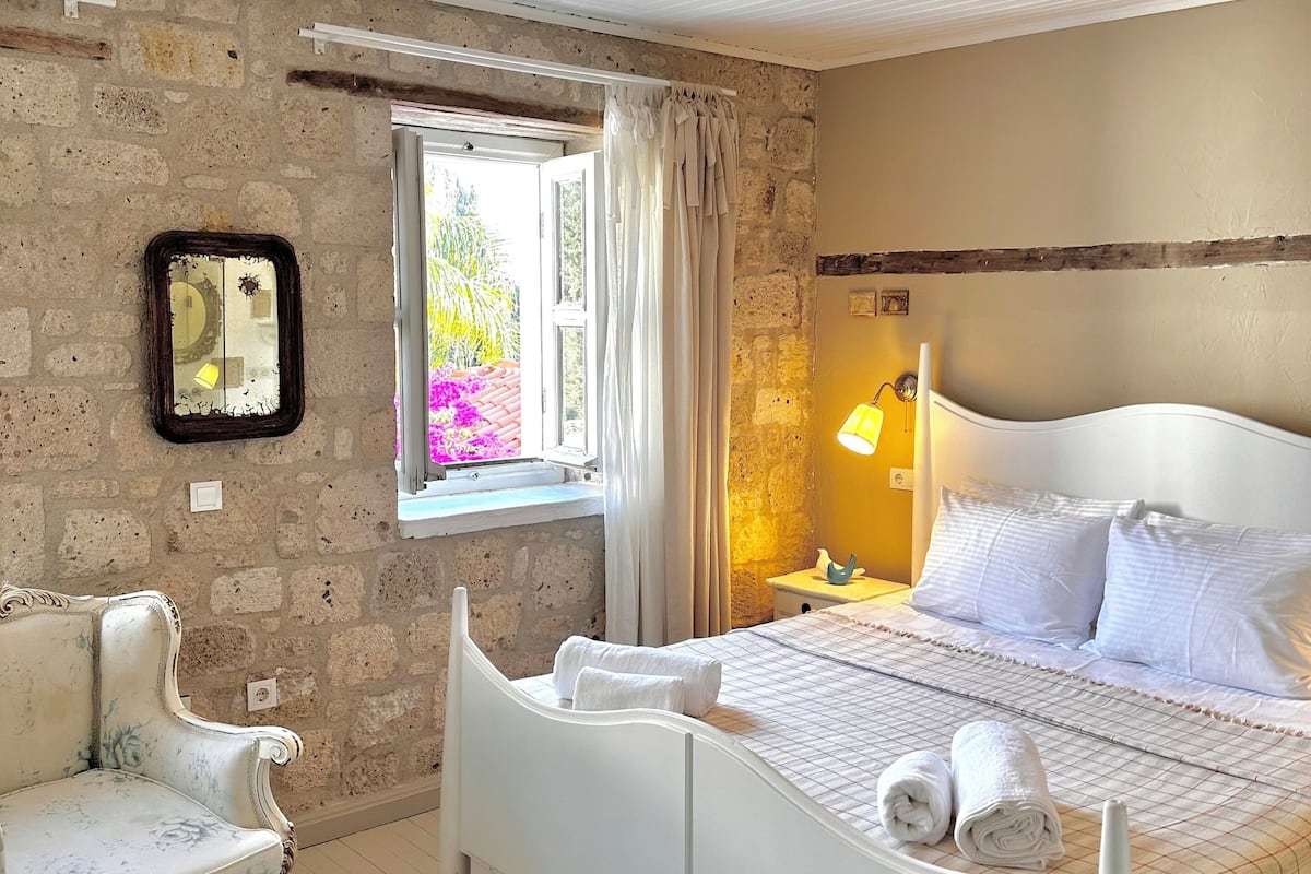 Design Double Room | Soundproofing, iron/ironing board, free WiFi, bed sheets