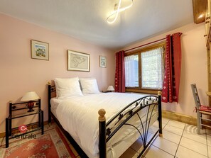 3 chambres, fer et planche à repasser, Wi-Fi gratuit