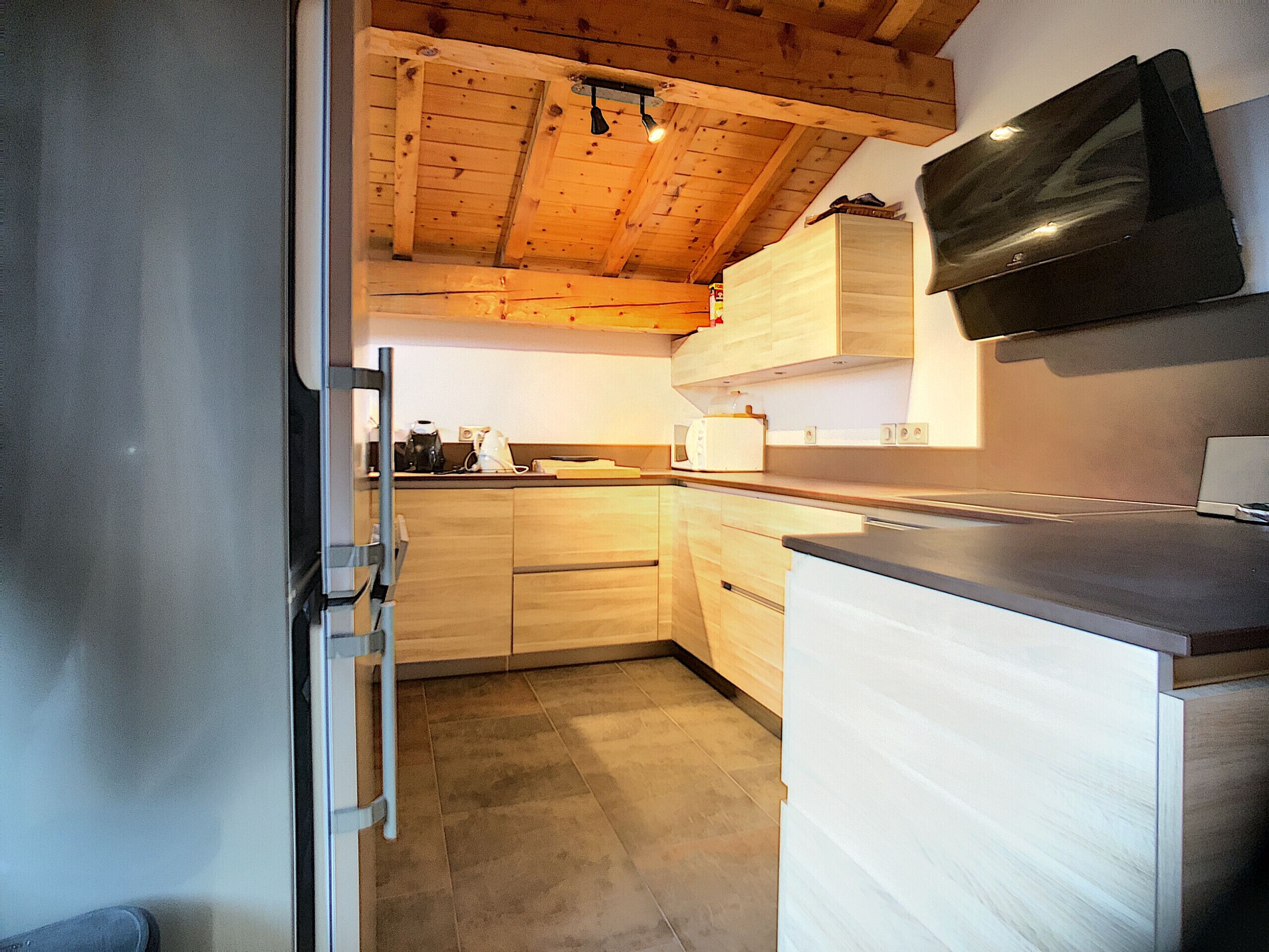 Refrigerador, microondas, horno y lavavajillas 