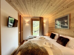 4 bedrooms, free WiFi, bed sheets - Chalet Manasa - 8pers- proche piste (Les Gets)