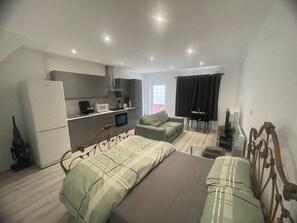 1 bedroom, iron/ironing board, free WiFi, bed sheets