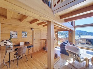 Fernseher, Kamin
