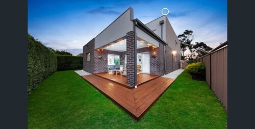 Modern Masterpiece Beautiful St Albans 4BR Home