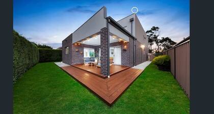 Modern Masterpiece Beautiful St Albans 4BR Home