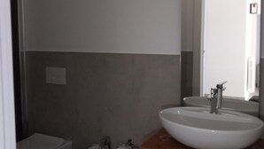 Uklassifisert bilde, 5 av 8, knapp