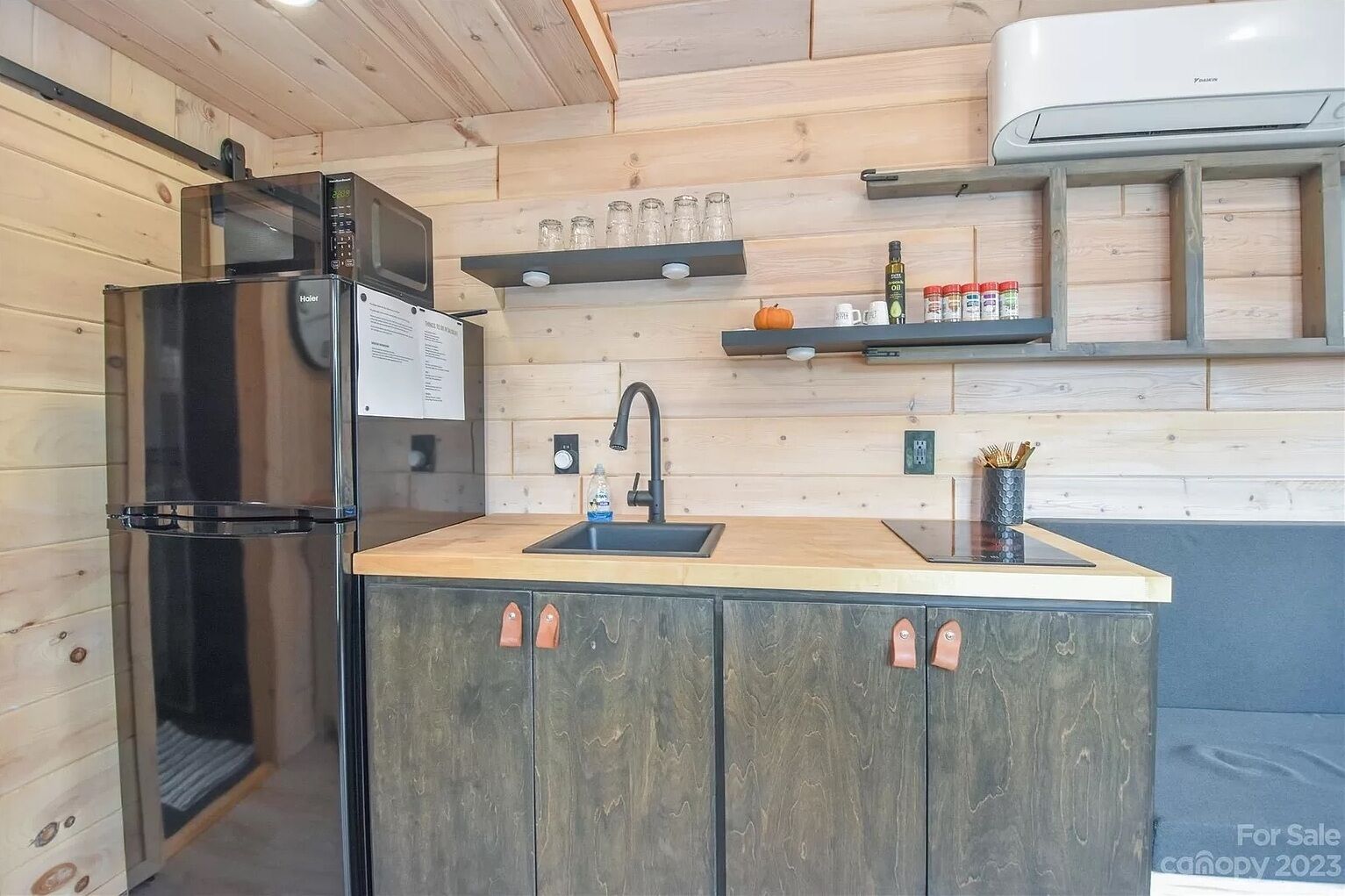  Scandinavian tiny home surrounded by nature with patio, solo fire pit, grill. 