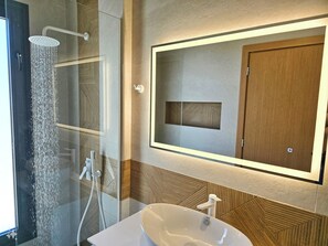 Villa, privat basseng | Bad | Dusj, hårføner og håndklær