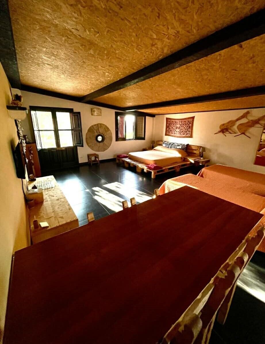 3 bedrooms, desk, travel crib, free WiFi
