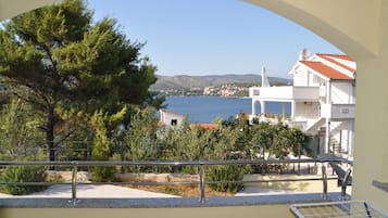 Apartment (Two Bedroom Apartment with Sea View T) | Terrace/patio