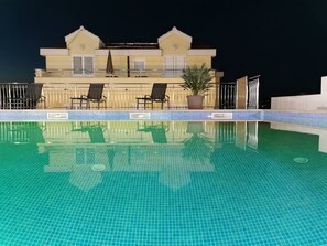 Pool - Apartments Villa Moonlight (Okrug)