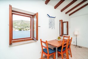 Apartment (Sea House 2) | Dining room - Art Apartment Seasoul (Dubrovnik)