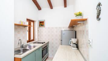 Căn hộ (Sea House 2) | Bếp riêng | Tủ lạnh