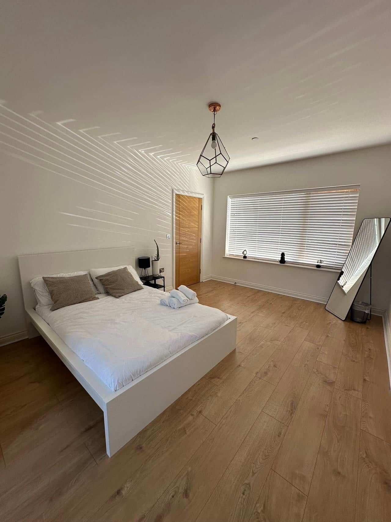 4 bedrooms, iron/ironing board, travel crib, WiFi (free)