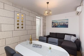 公寓 (Apartment Hitri - One Bedroom Apartme) | 餐廳