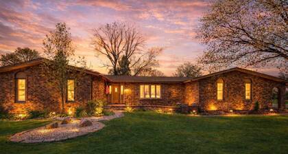 Near Shopping & Dining- The South Bend Bungalow