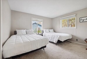 4 多间卧室、办公桌、熨斗/熨衣板、WiFi