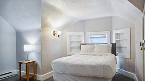 4 dormitoris, escriptori, planxa i posts de planxar i wifi 