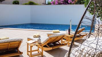 Villa (Two Bedroom Holiday House with Pool) | Terrazza/patio