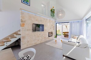 Villa (Two Bedroom Holiday House with Pool) | Living room