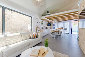 Villa (Two Bedroom Holiday House with Pool) | Living room