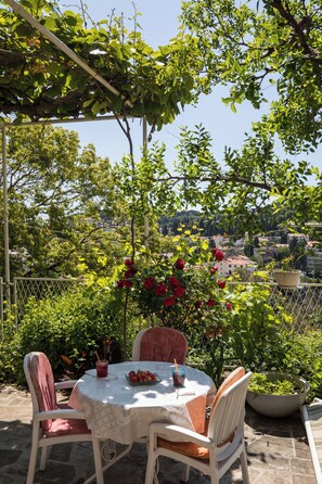 Zweibettzimmer (Begović Guest House - Standard Twin ) | Terrasse/Patio
