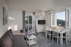 Apartment (Begović Guest House - One-Bedroom Ap) | Dining room - Begović Guest House (Dubrovnik)