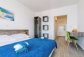 สตูดิโอ (Studio Apartment with Balcony and Sea) | Wi-Fi ฟรี