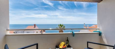 Studio (Studio Apartment with Balcony and Sea) | Balcony