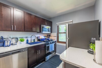 2 DEEP Discounted Apts by American Dream, Sleeps 8
