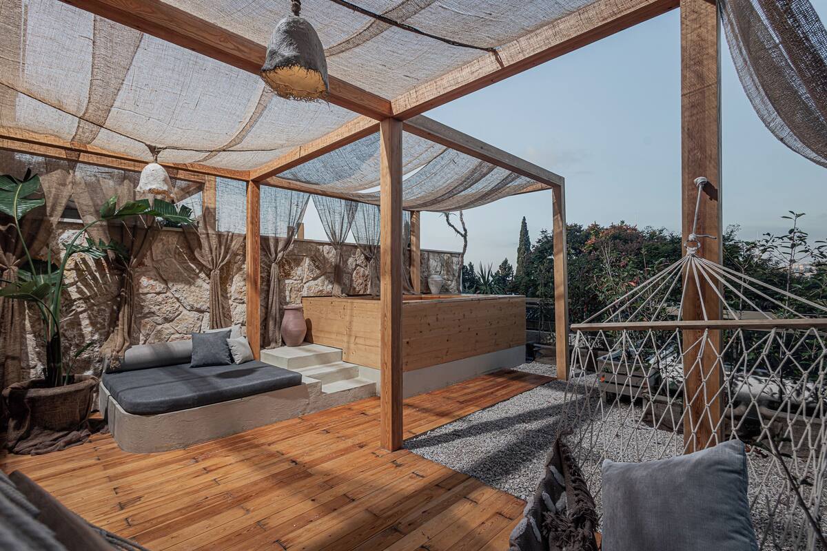 Superior Suite, 2 Bedrooms, Jetted Tub, Sea View | Terrace/patio