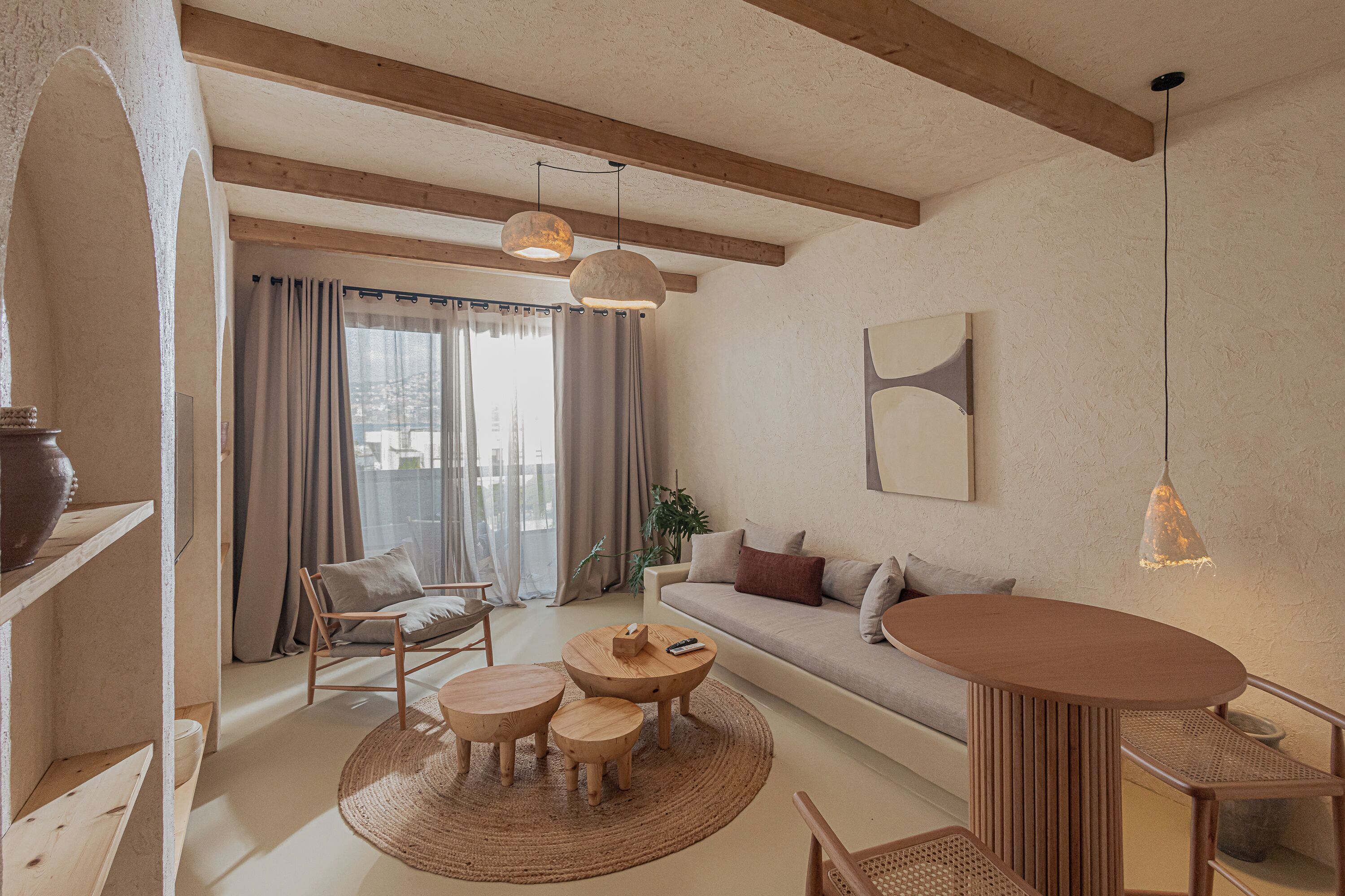 50-inch flat-screen TV with satellite channels, Netflix