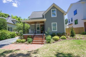 Exterior - Ace on Ashe - Home in Downtown Southern Pines (Southern Pines)