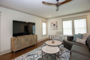 Smart TV - Ace on Ashe - Home in Downtown Southern Pines (Southern Pines)