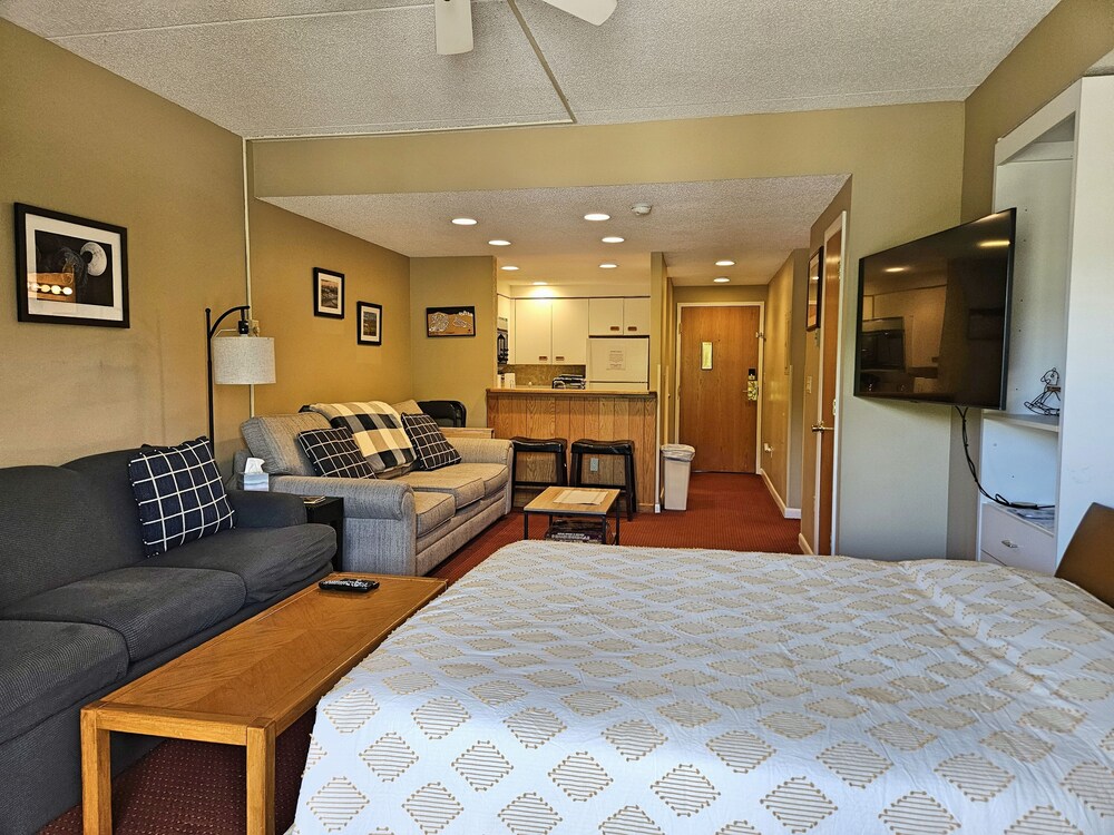 G311B Managed by Loon Reservation Service NH Meals & Rooms Lic 056365 Lincoln Vrbo