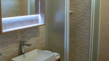 House (Two Bedroom Holiday Home with Sea Vie) | Bathroom | Shower, towels