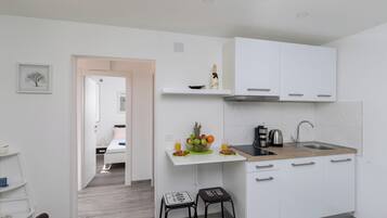 Apartment (One Bedroom Apartment with Terrace an) | Private kitchen | Fridge