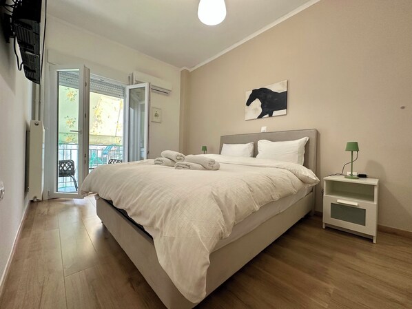 3 bedrooms, iron/ironing board, WiFi, bed sheets